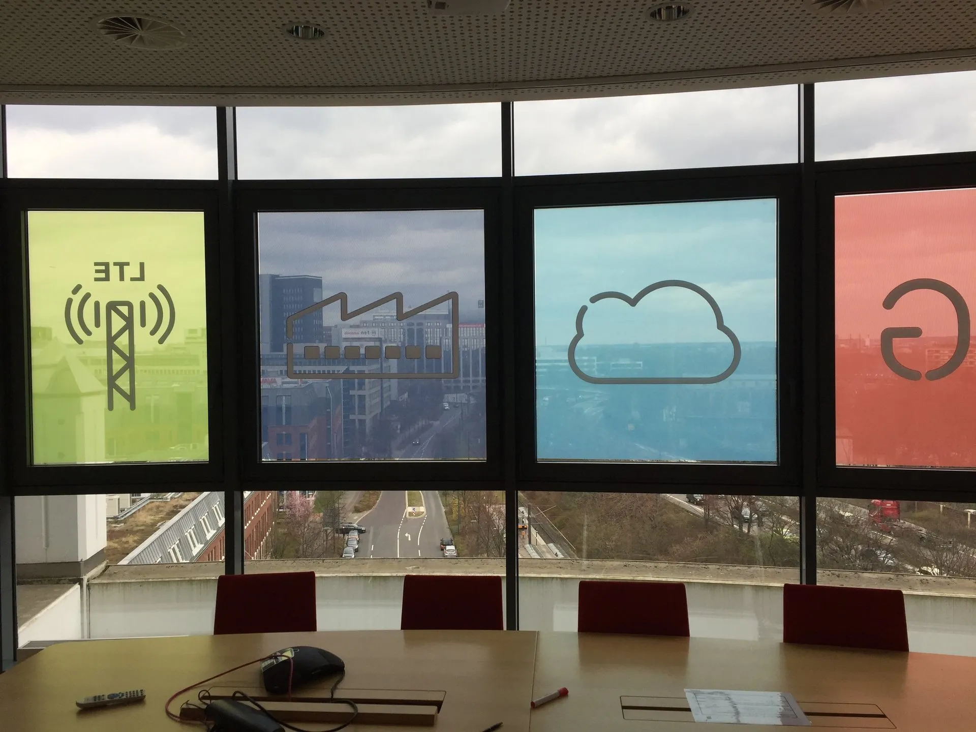 Bedruckte Fensterfolien mit Piktogrammen