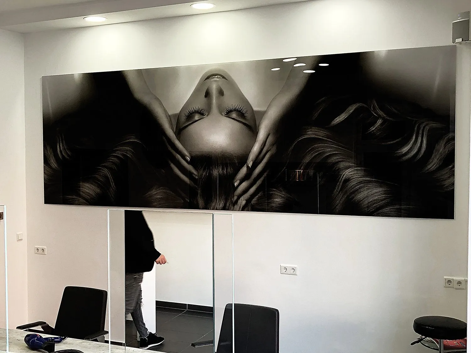 Großformatdruck im Format 4000 × 1500 mm auf Acrylglas